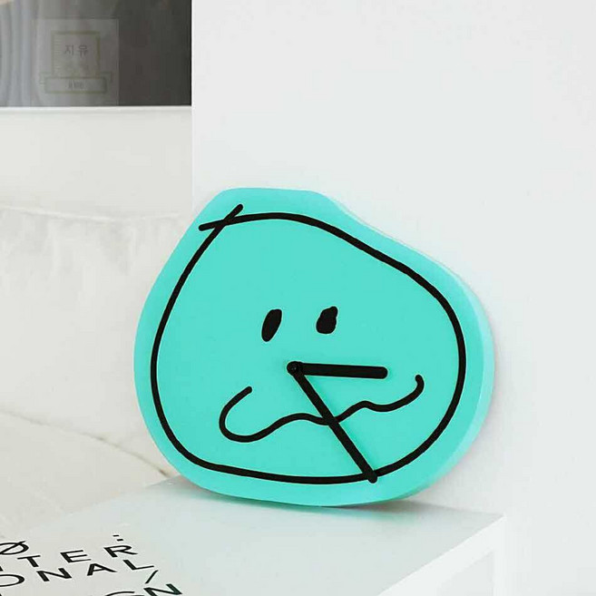 스토어-소유 벽걸이시계로마네 로마네 모나구스타 벽걸이시계, 씨르꿀로