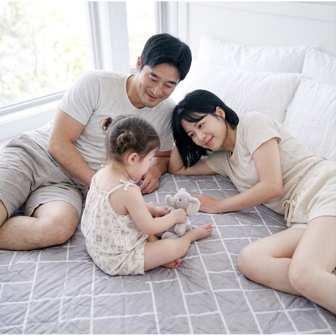 [KC 인증] 미소양품 냉감패드 여름 아이스 냉각 침대 쿨매트 1인용 쿨링매트, 블랙&그레이