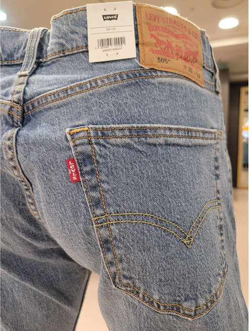 리바이스 무료배송!! 여름까지 가볍고 시원하게 입는 일자 청바지!!! LEVI'S 505 레귤러 스트레이트 핏 쿨 진[NC불광]505-3073