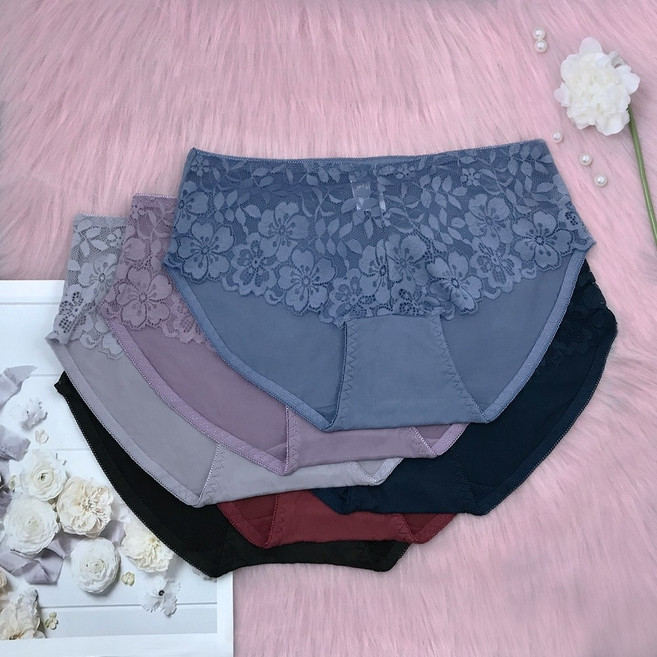 Mordenco 牛奶絲絨蕾絲內褲, 單件隨機顏色