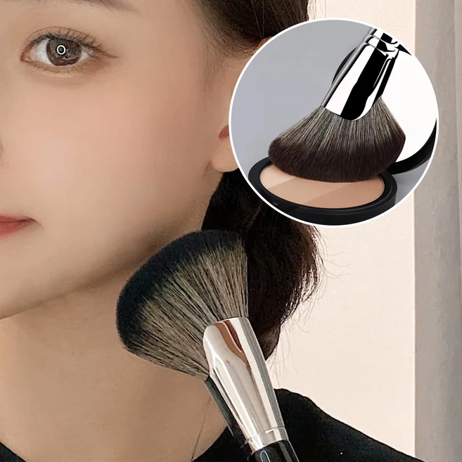 아이루리 와이드 사선 소프트 쉐딩 브러쉬 부드러운 발색 입체 메이크업 터치 뷰티 아이템, 1개, 블랙 - 쿠팡