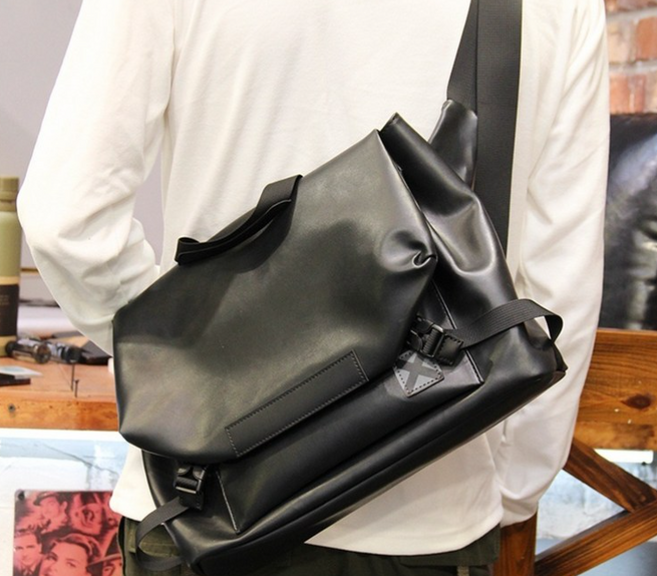 남성 크로스백 패션 심플 메신저 손잡이 노트북 아이패드백