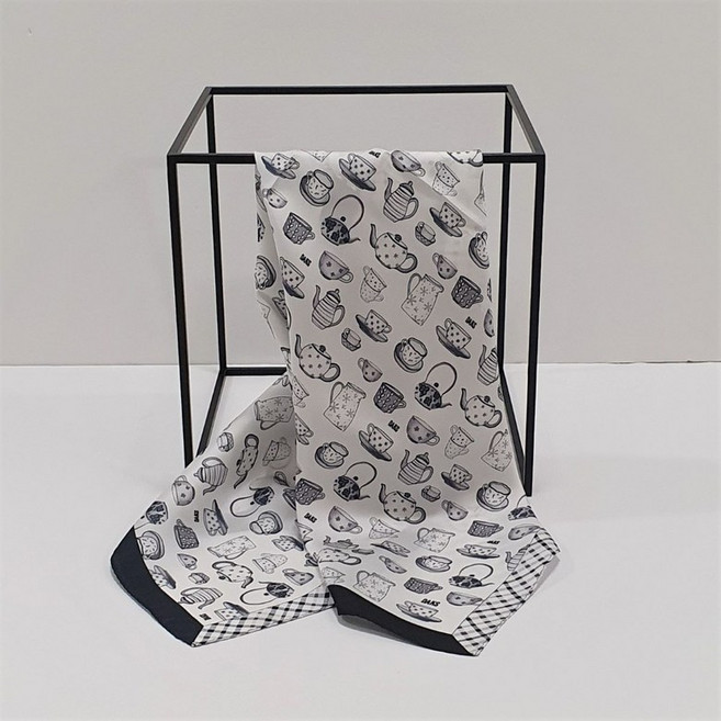 닥스 실크 쁘띠 스카프 SKD006 IKQ699 FOX549