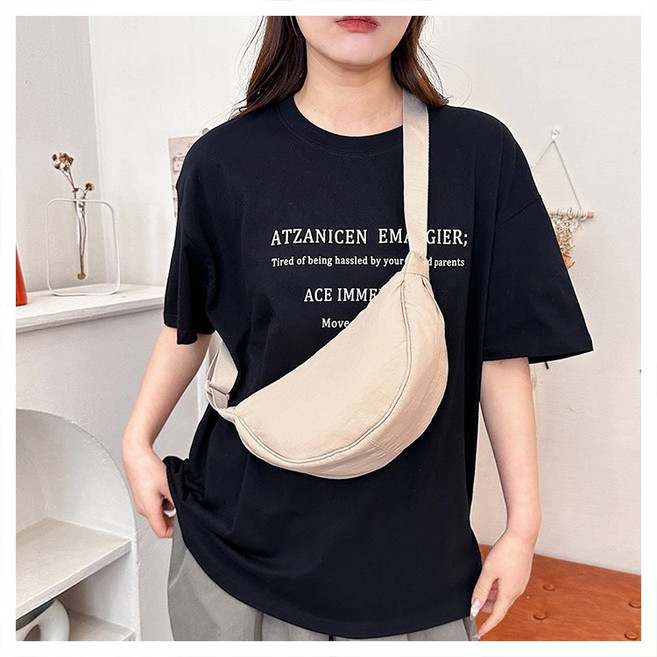 반달모양 크로스백 여행용 슬링백 숄더백 만두가방