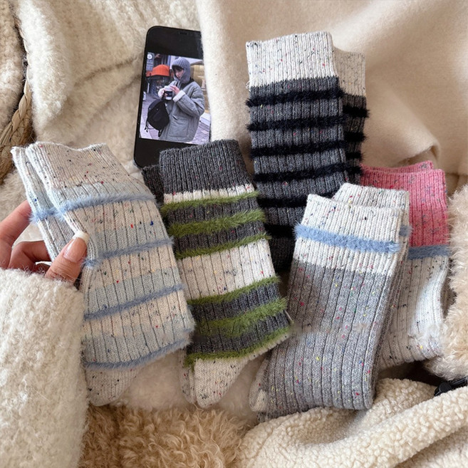 Banjiwu 여성 울 스트라이프 겨울 양말 장목 양말 중목 양말 중목 양말 패션 순면 양말 수면 양말 운동 양말 도톰한 양말 무압박 보온 방한 용품 5족 세트