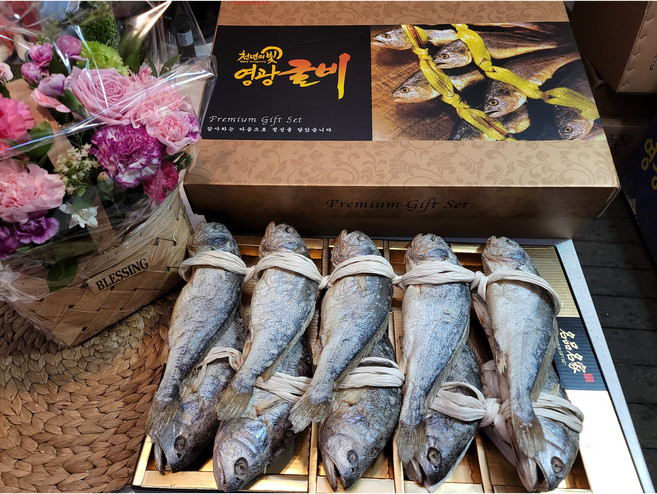 굴비다 태경수산 보리굴비 전문점 영광 법성포 부세 보리굴비 명품 선물세트 10마리, 죽(27cm내외), 1개