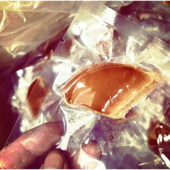 布袋金鑽烏魚子 一口烏魚子 四兩/150g, 1個