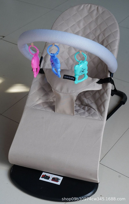 DIU 嬰兒搖搖椅哄娃哄寶寶哄睡搖籃躺椅可摺疊可調節搖搖椅安撫椅, 1件, 米色菱形款+玩具架三個玩具:如圖