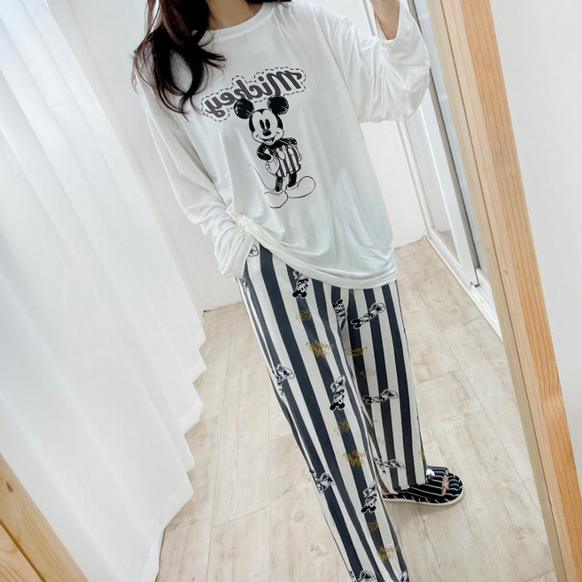 [브런치케이] 미키 가을 긴팔 홈웨어 잠옷 세트 피치 사방 스판 빅사이즈 커플룩 남여공용