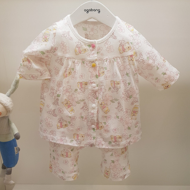 아가방 25 여름 베이비페어 디즈니베이비 꽃길만 걸어 푸우 시원쿨 유아 7부 상하세트 잔잔 꽃 속에 푸우 총총 유아 실내복 바람숑 시원한데 이쁘기까지 유아 상하복