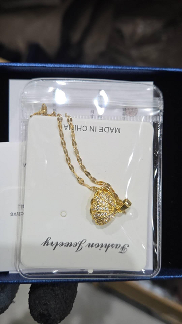 진주 조개 목걸이