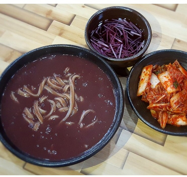 전통방식 맛있는 국산 옹심이 새알 팥죽 1900g /정읍 맛집 어르신 식사대용 영양식 환자 기력회복 입맛없을때 음식, 1.9kg, 1세트