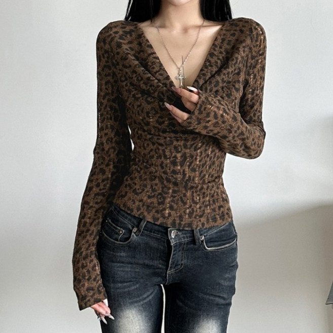 아이엠몽 여성 레오파드 호피 브이넥 긴팔 티셔츠