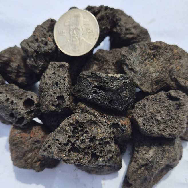 미성종합자재 화산사 송이석 자연석 자갈 블랙 20~30mm, 18kg, 1개