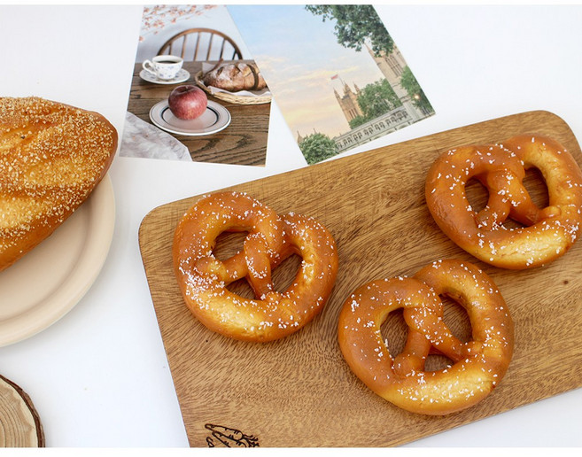 [왓위셀] 프레첼 모형 제과 제빵 가짜빵 디저트, 프레첼모형2개