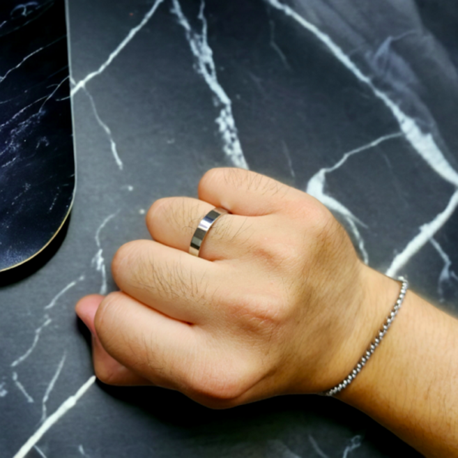 쥬얼포레 변색없는 써지컬 남자 데일리 반지 실버 우정 데일리 기본 민자 패션 스트릿 남성 써지컬스틸