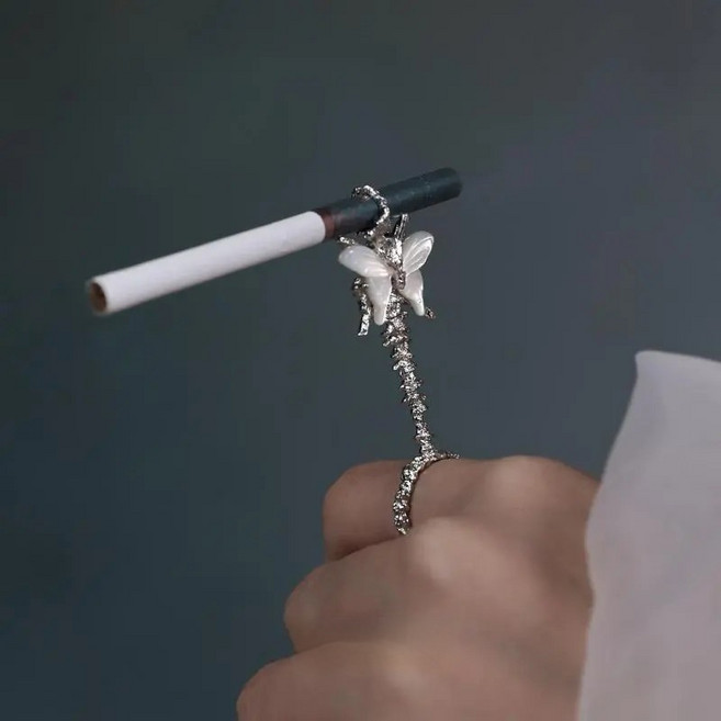 정교한 나비 담배 홀더 집게 손잡이 손가락 손 냄새 방지 담배냄새 방지 손잡이 담배홀더 조절 가능한 반지형 담배 집게