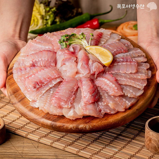 [다수 TV방영맛집] 목포서영수산 당일발송 흑산도 국내산 홍어 [홍어애 코 증정], 1개, 흑산도 홍어 300g 싱싱단계