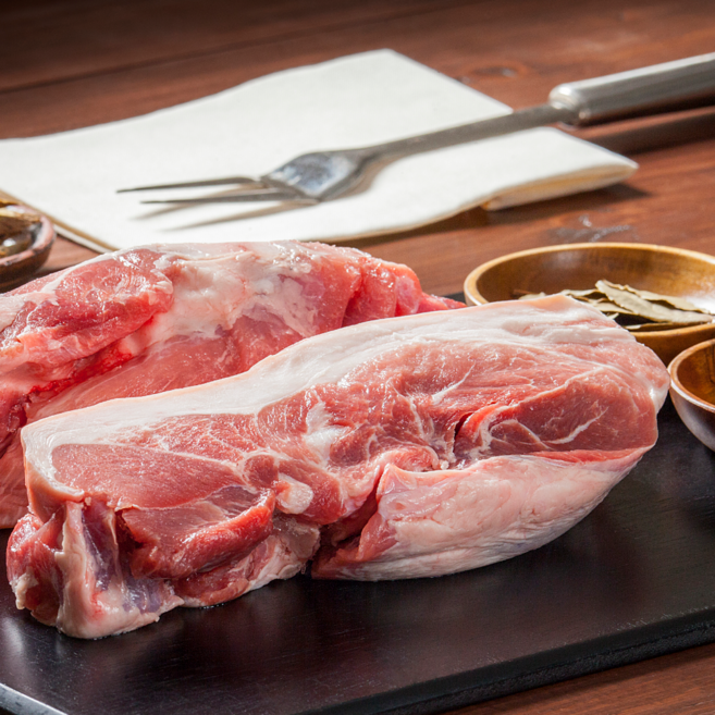 국내산 한돈 앞다리살 수육용 보쌈용 돼지고기 촉촉한 수육 앞다리, 2개, 1kg