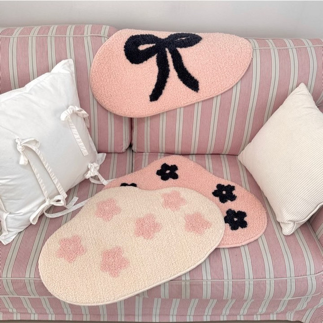 자체제작 귀여운 미니러그 폭신한 감성 카페트 방꾸미기 인테리어소품 포인트러그