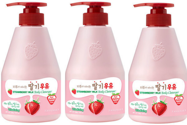 과일나라 피부가마시는 딸기우유 / 대용량 고보습 바디워시 바디클렌져 1+1+1, 560g, 1개