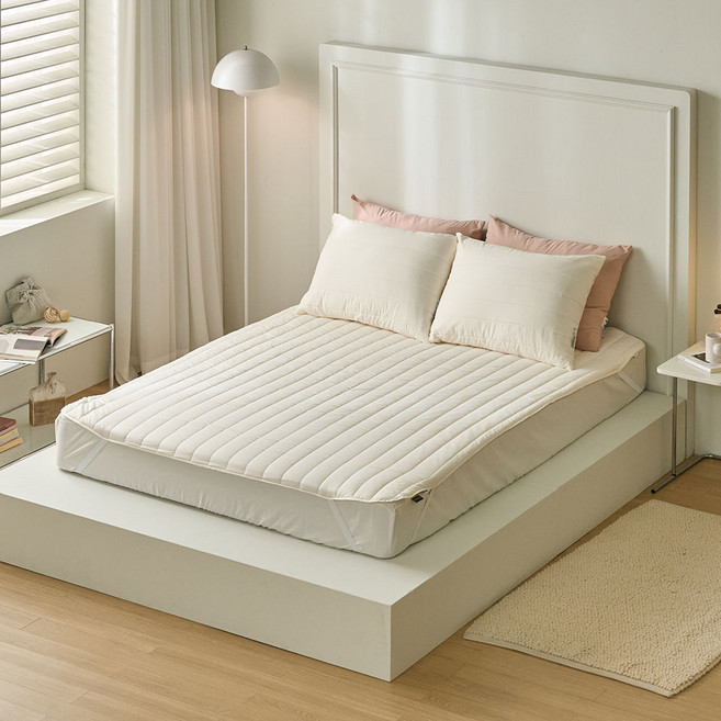 에메르 알러제로 다운필 슬로안 누빔 침대패드, 크림 아이보리