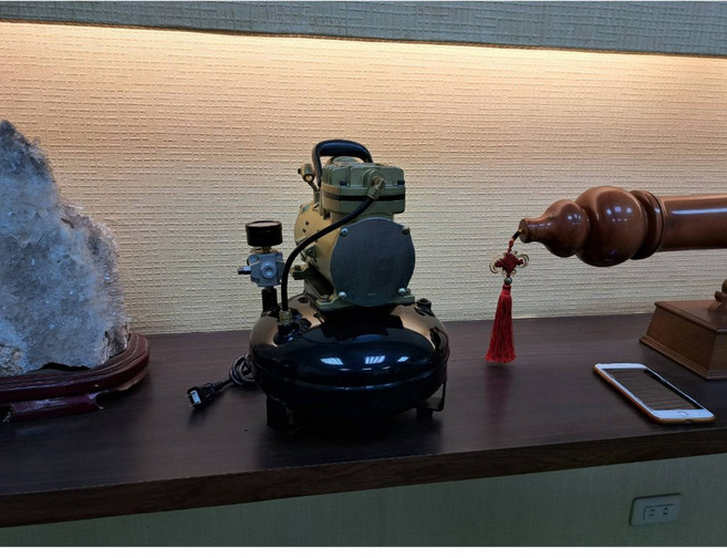 台灣製造 無油式空壓機 1/4HP 單缸 鋼彈模型美甲噴漆噴槍無油靜音, 1個, 金色,三聯統編/發票外加5%