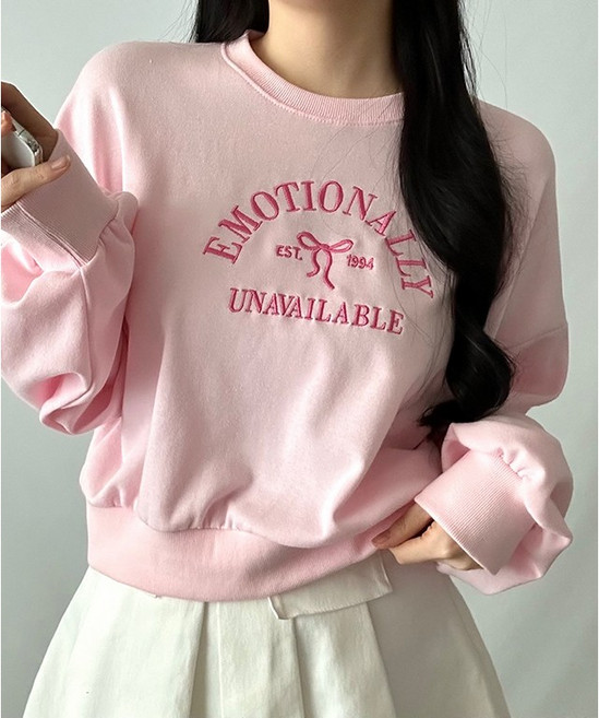 비토샵 여성 이모션 리본자수 맨투맨 세미크롭