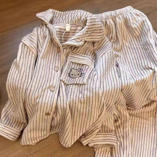 Sorpci 헬로키티 겨울잠옷 투피스세트 캐릭터 부드러운 체크 스트라이프 잠옷 여성 홈웨어 파자마