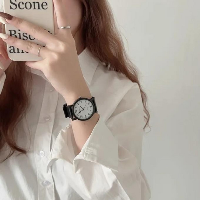 Ulzzang 小錶盤數字石英女錶 韓版簡約考試手錶, 硅膠帶白盤,手表+電池, 1個