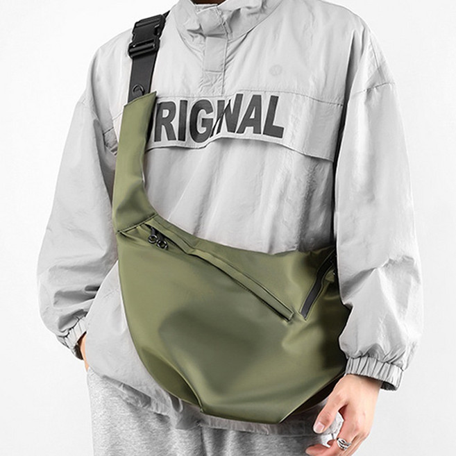 후암마켓 커브 힙색 크로스백 호보백 경량 방수가방