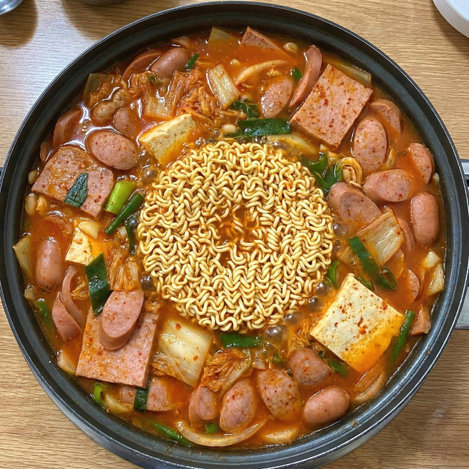 얼큰 칼칼 깊은맛 송탄부대찌개 사리포함, 1개, 800g