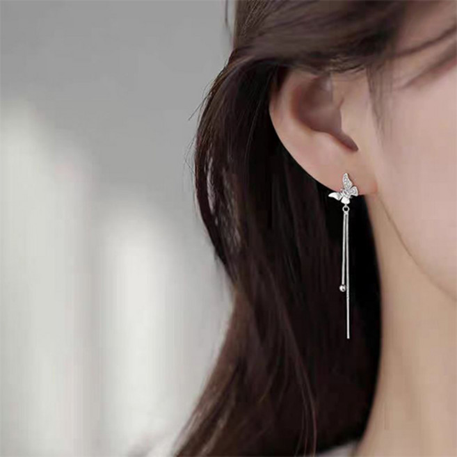 데일로엔 여성 나비쥬얼리 럭셔리 언발란스 귀걸이