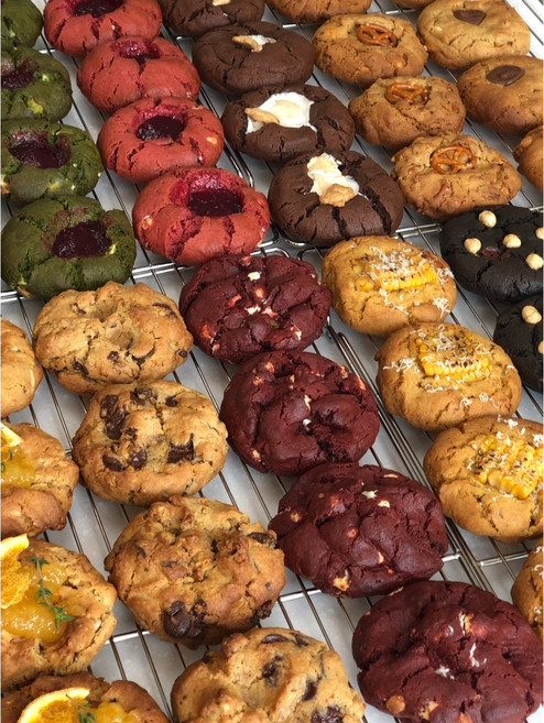 수제쿠키 쫀득하고 촉촉한 디저트 선물 회사 결혼 답례품 르뱅 단체 웨딩 돌 유치원 간식 약과쿠키 단체선물세트 마카롱 오픈행상 8+1, 100g, 1개, 9.티라미수쿠키