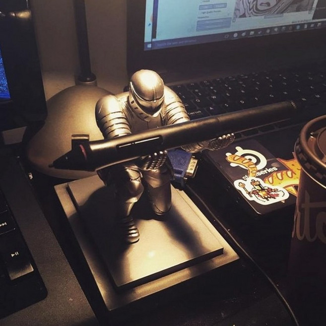 도모아 기사 볼펜 펜 만년필 거치대 [2종 특이한 중세기사 연필 트레이 홀더 받침대 레스트 꽂이 인테리어 소품], 실버, 실버, 1개