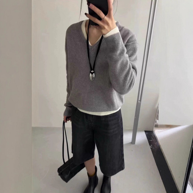 권앤샵 여성용 루즈핏 브이넥니트