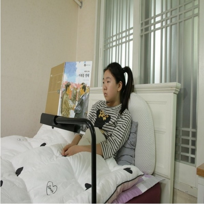 누워서보는독서대
