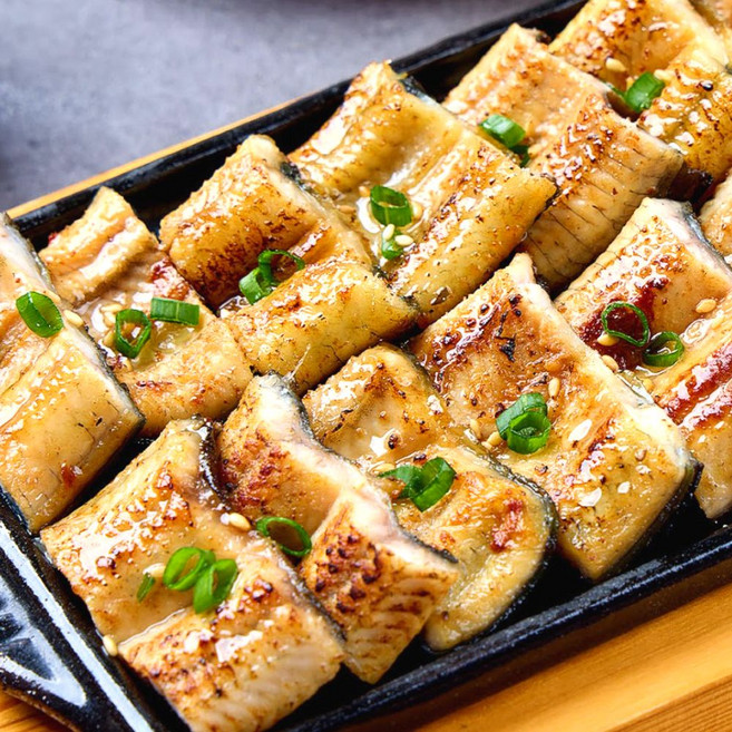 [최상급원물] 국내산 손질한 고창 민물 장어, 1박스, 700g