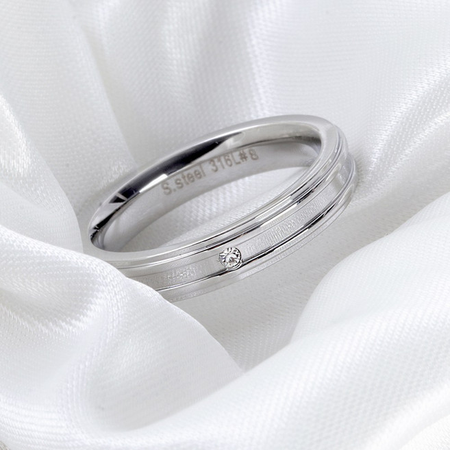 VARAM 써지컬316L스틸 심플라인 큐빅 반지