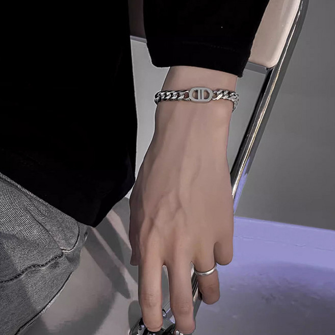 데일로엔 무변색 티타늄 체인 남자팔찌