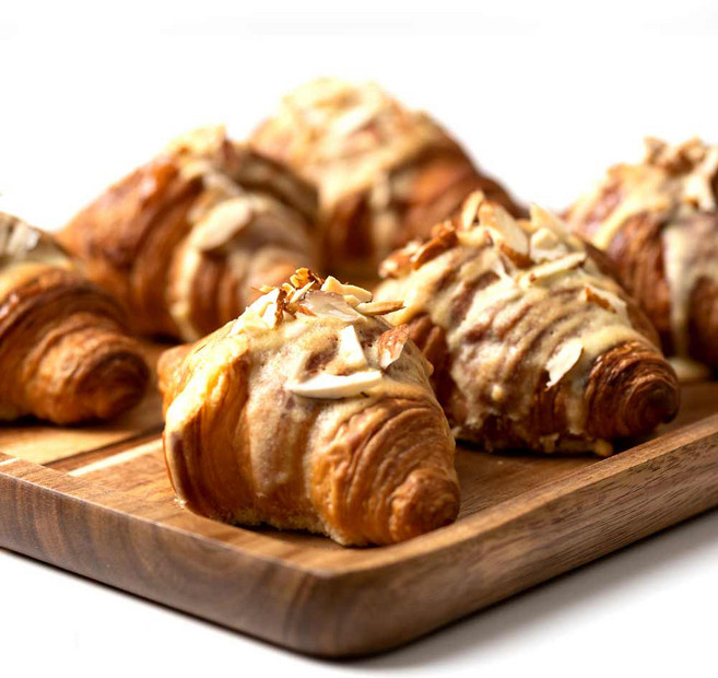 신세계푸드 크로와상 냉동생지 약45~50개입 2.25kg / 와플 / 크루키 / 크로플, 1개