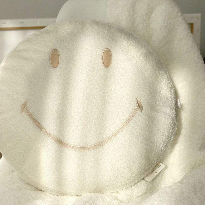 방긋 스마일 뽀글이 원형 쿠션, 화이트