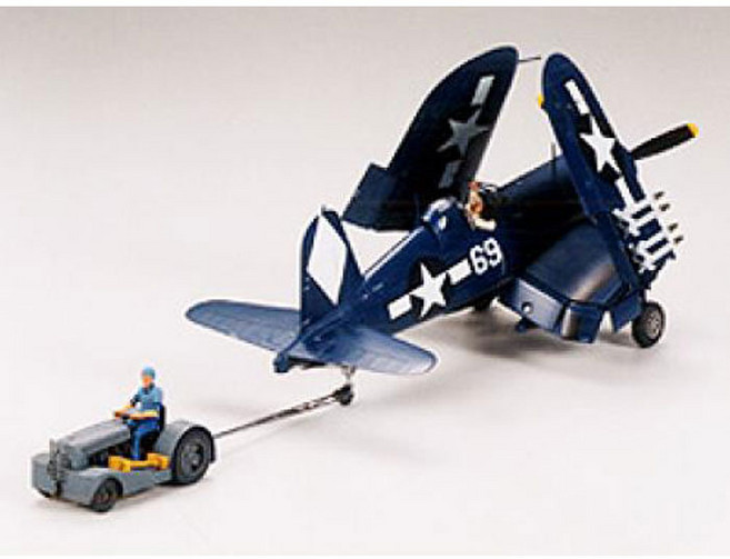 타미야 프라모델비행기 [61085] 1/48 Corsair F4U-1D w/Moto-Tug, 1개