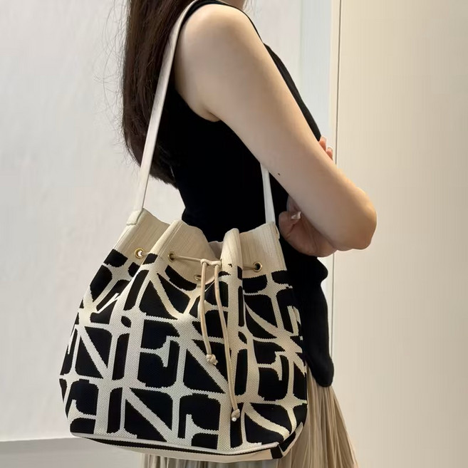 기쁨미소 여성 니트 숄더백 버킷백 데일리 가방