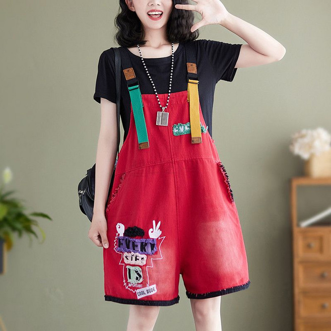 셀러리픽 여성 데님 오버올 점프수트 여름 플러스 사이즈 자수 패치 반바지 캐주얼 멜빵 스타일 데일리룩 시원한 착용감 편안한 외출용