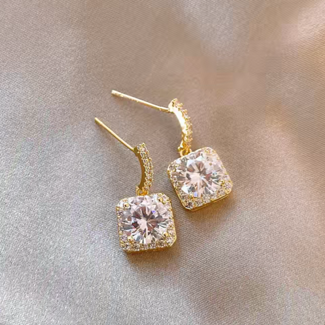 Nexre 14K도금 여성 드롭 귀걸이 2캐럿 모이상나이트 스위트 럭셔리 S925 실버 침 이어링