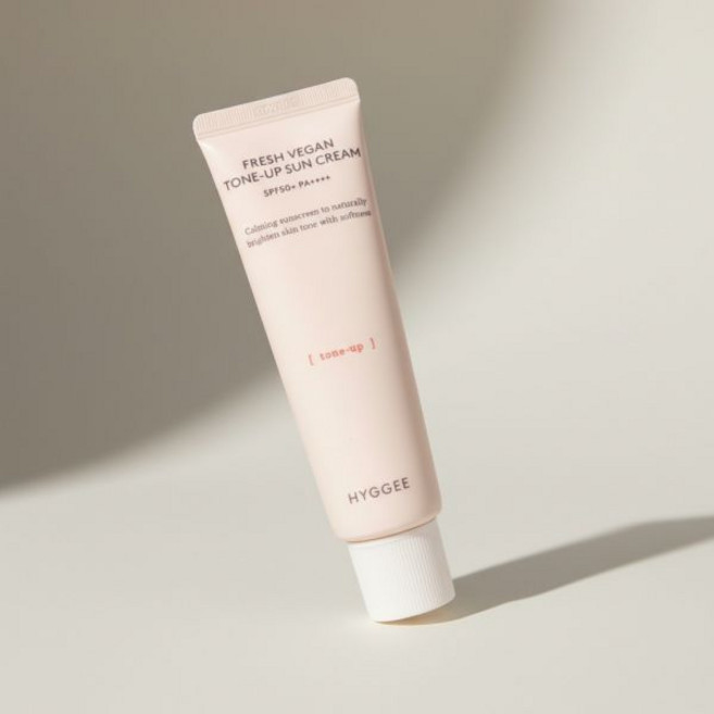 HYGGEE 휘게 프레쉬 비건 톤업 선크림 50ml SPF 50+ PA++++ 무기자차