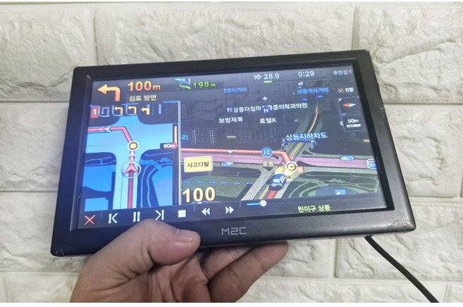 중고 아트뷰 M2C-W810AT 아틀란 3D맵 16GB 8인치 내비게이션