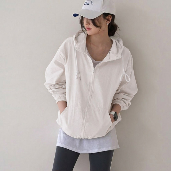 데일리앤 론스 여성 바스락 바람막이 점퍼 살안타템 루즈핏 후드 윈드브레이커 봄 여름 가을