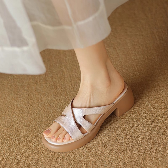 아이위크 봄 여름 여자 크로스 통굽 가보시 샌들 여성 데일리 뮬 슬리퍼